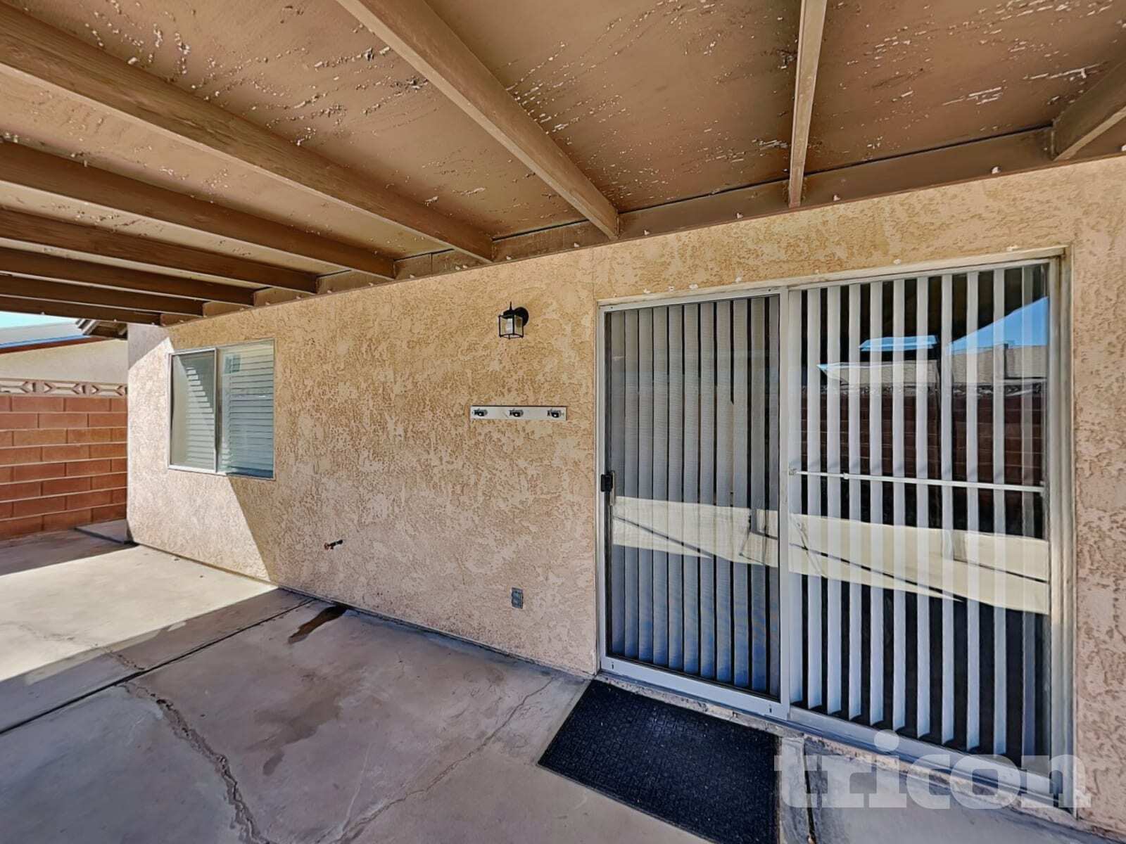 Building Photo - 4634 Grasshopper Dr