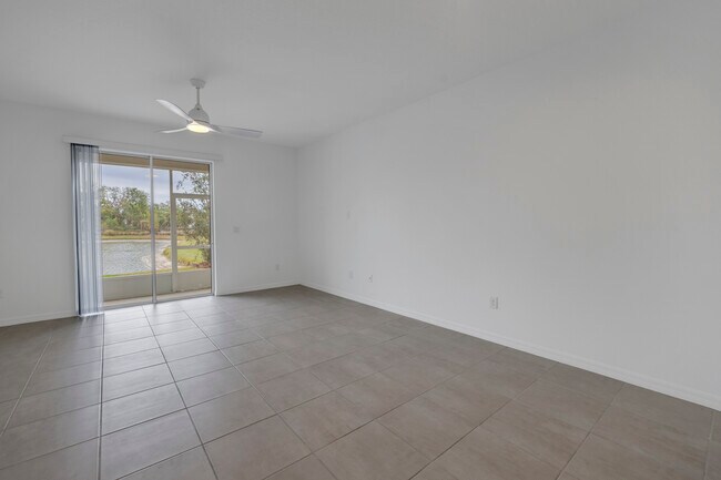 Building Photo - 6111 Fairmont Ln