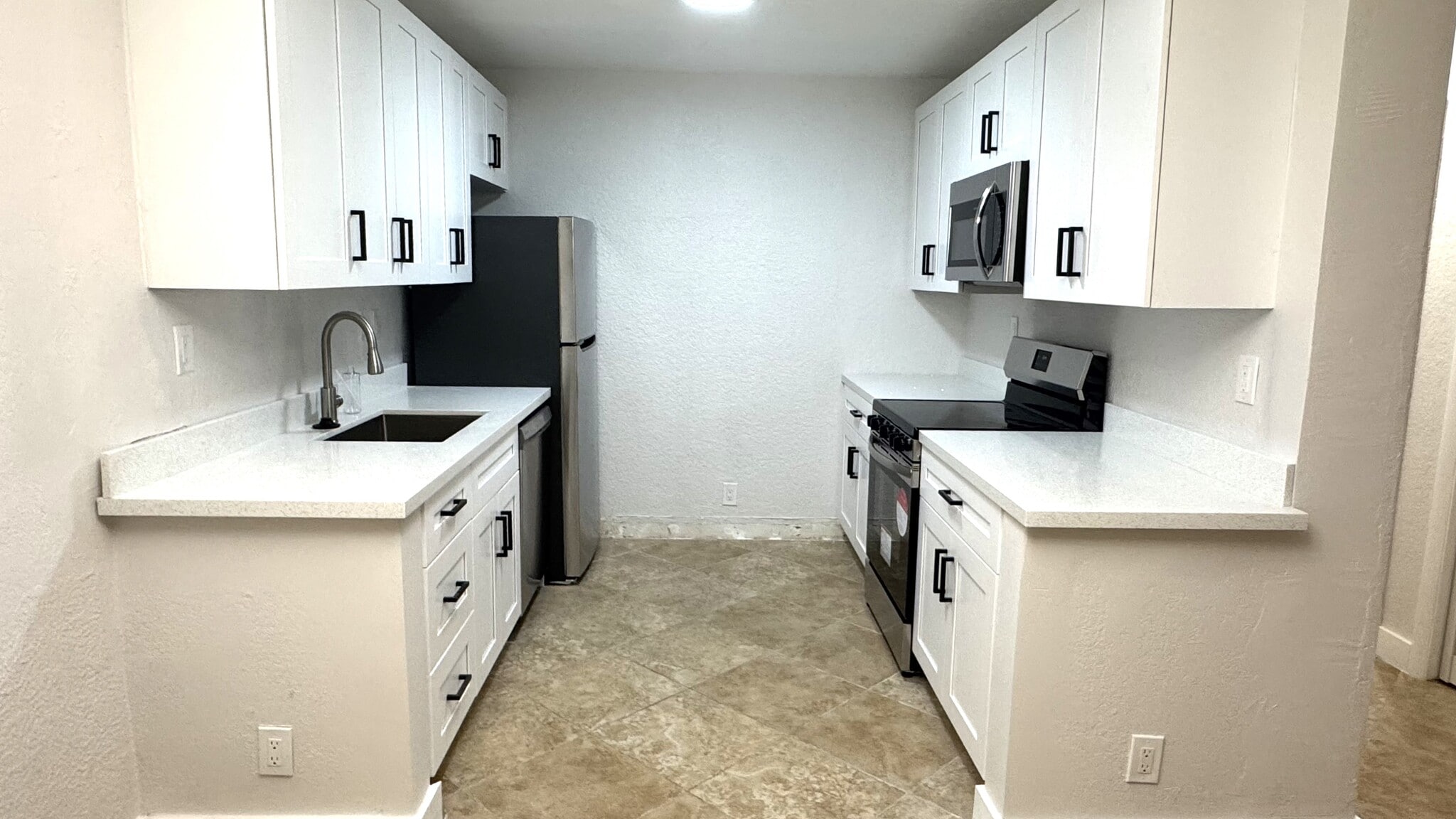 Building Photo - 760 SE 2nd Ave