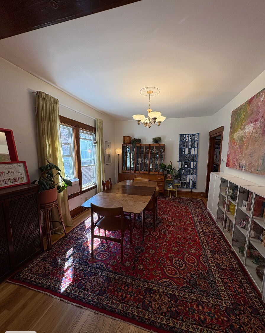 Building Photo - 3352 N Avers Ave
