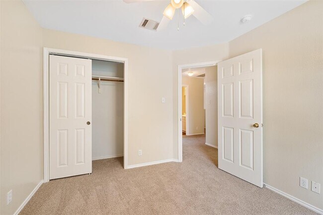 Building Photo - 2205 Romeo Dr