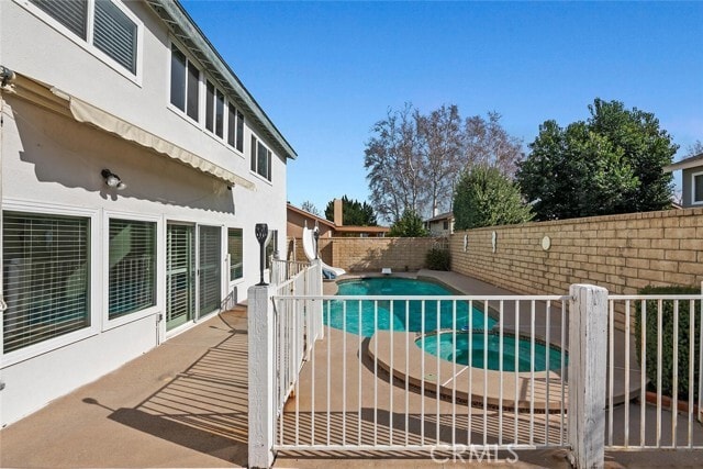 Building Photo - 23850 Vía Jacara