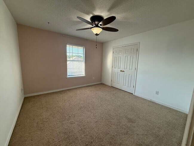Building Photo - Gulf Breeze - Grand Ridge - 4 bedroom, 2.5...