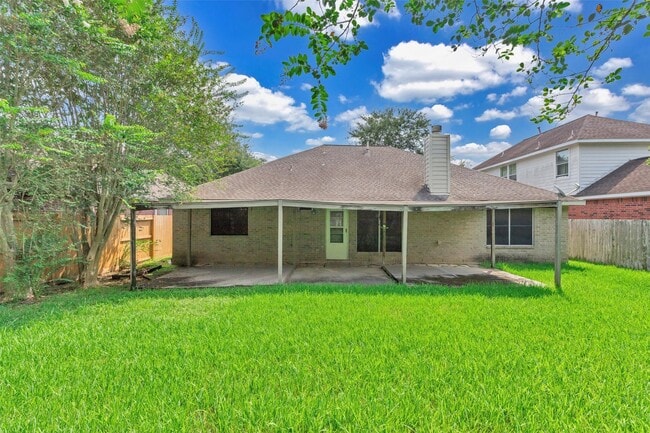 Building Photo - 820 Portsmouth Dr
