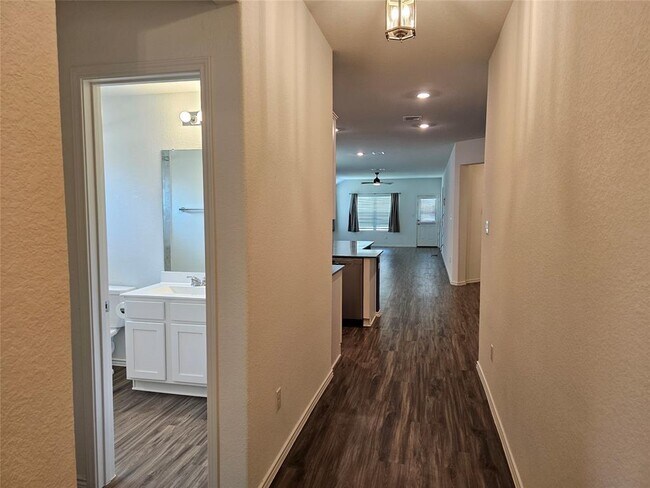 Building Photo - 21408 Bird Wing Dr