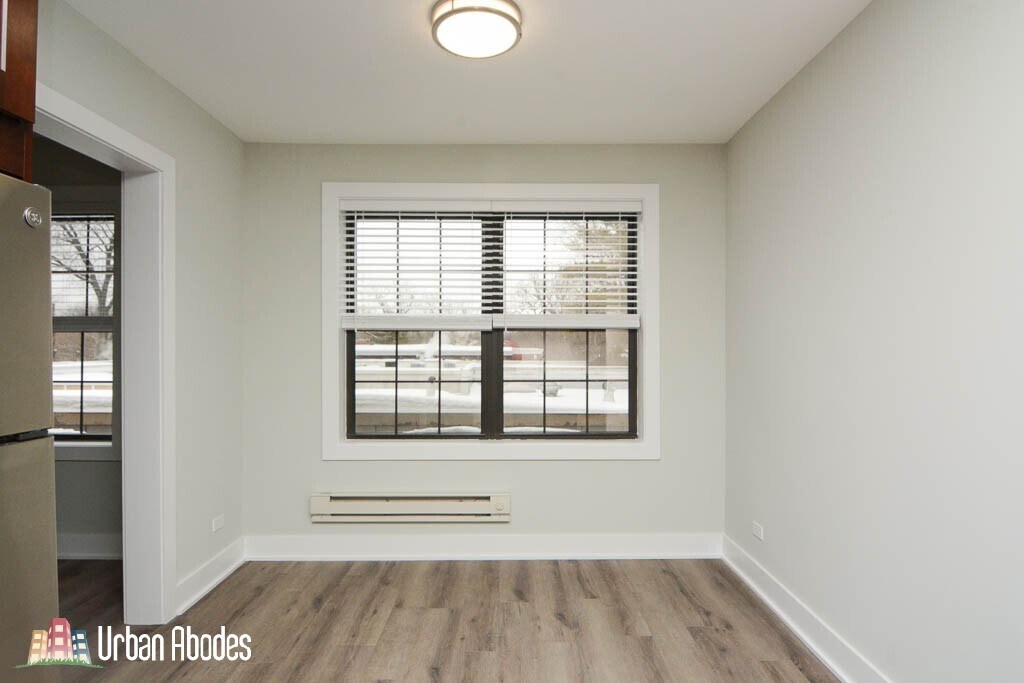 Building Photo - 727 Saint Johns Ave