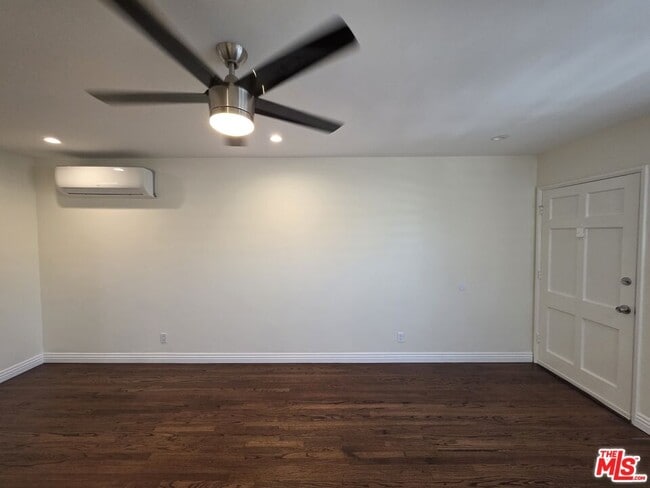 Building Photo - 102 Gaviota Ave