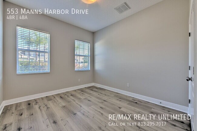 Building Photo - 553 Manns Harbor Dr