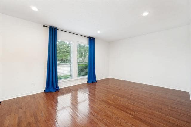 Building Photo - 3636 Hopetown Dr