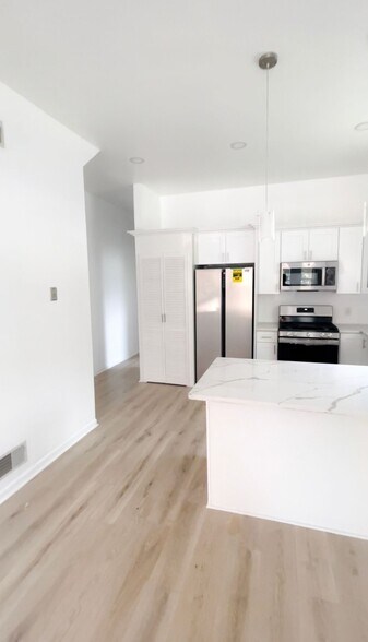 Open Kitchen - 72 James St