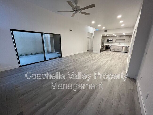 Building Photo - 41682 Aventine Ct