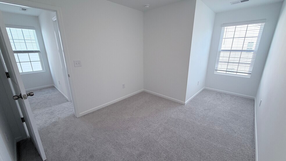 Building Photo - 206 Hunthill Rd