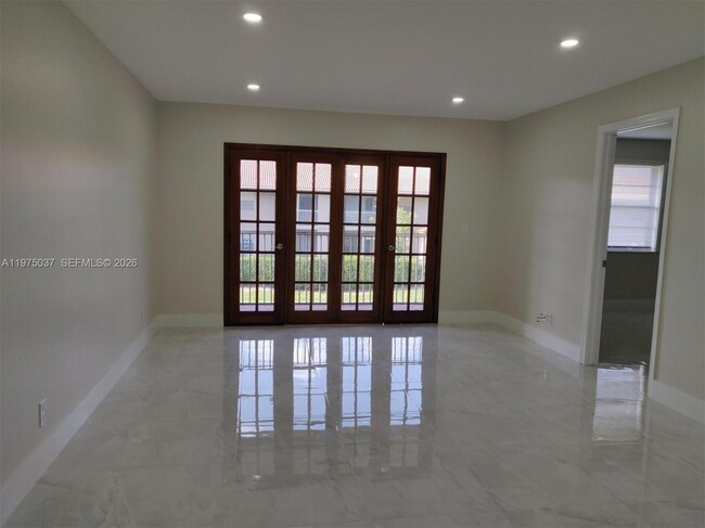 Building Photo - 8830 Royal Palm Blvd