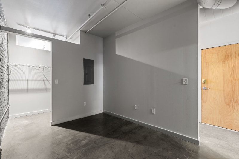 Building Photo - 1006 Olive St