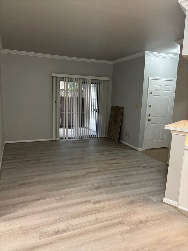 Building Photo - 2626 Holly Hall St