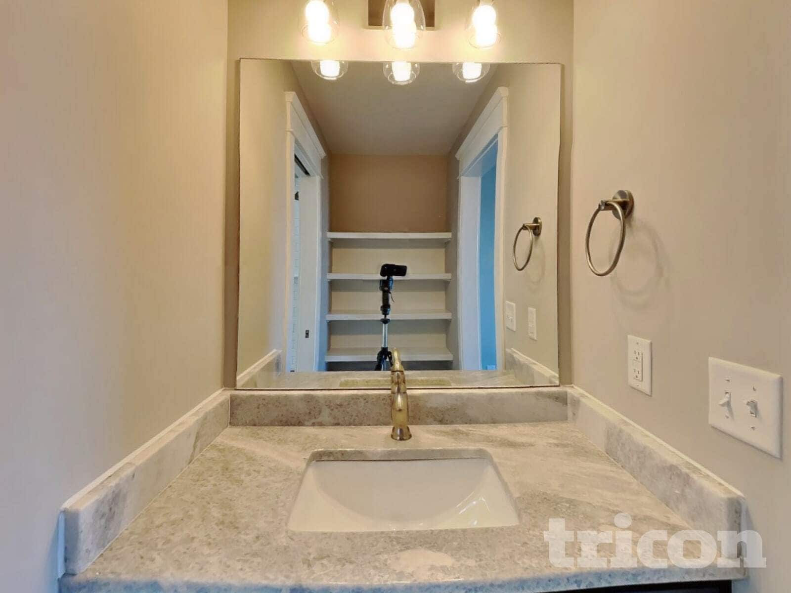 Building Photo - 6813 Charlotte Pike