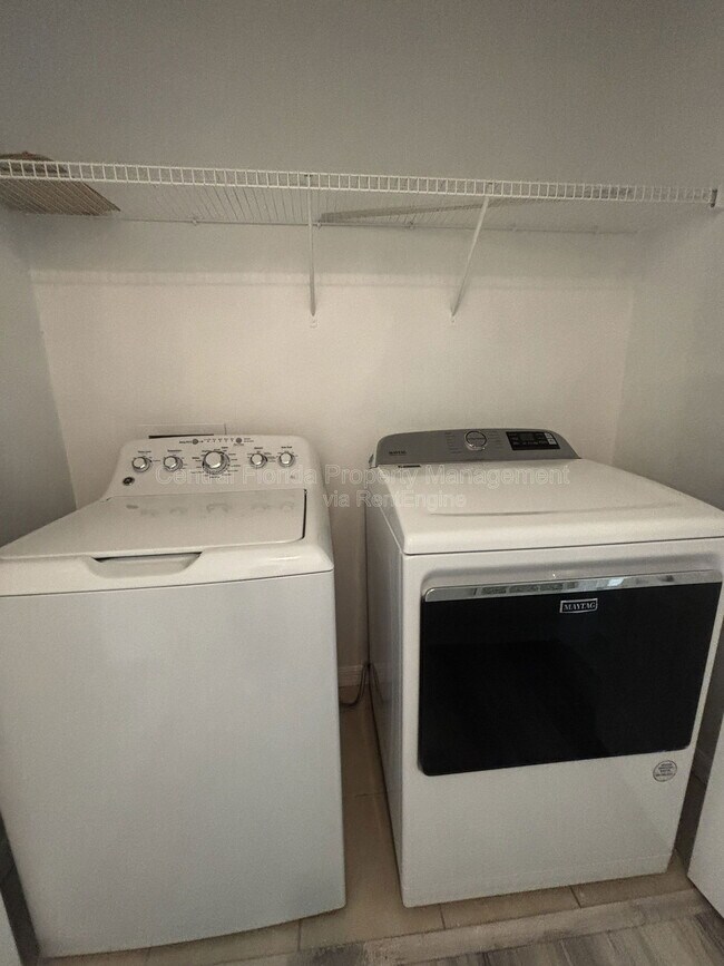 Building Photo - 10684 Savannah Wood Ct