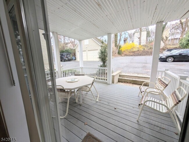 Building Photo - 36 Phoenix Ave