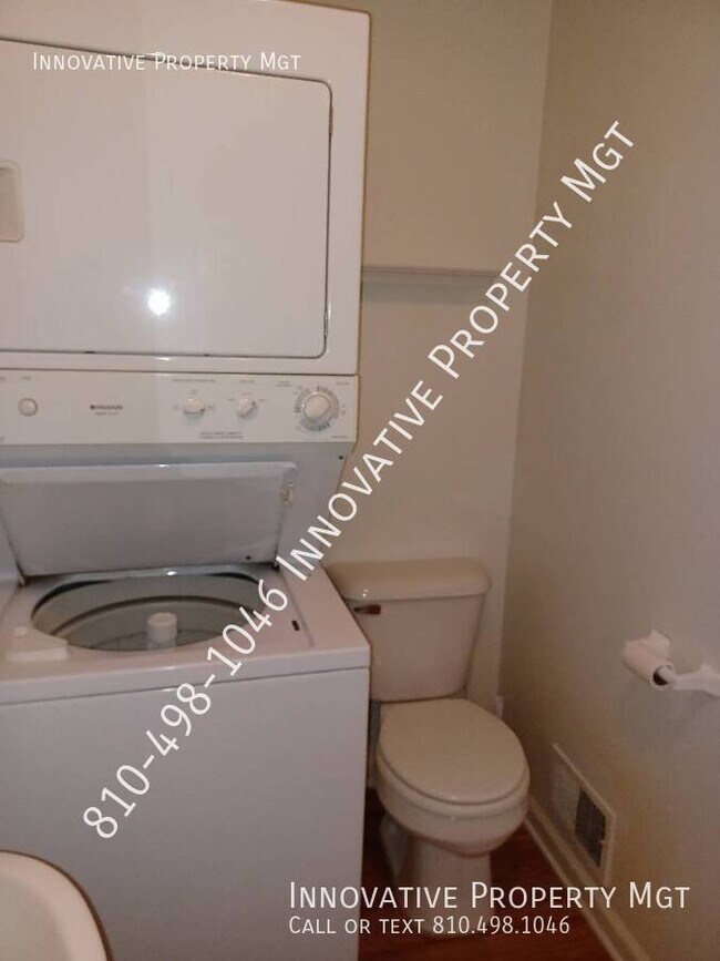 Building Photo - 1099 Old Leake Ct