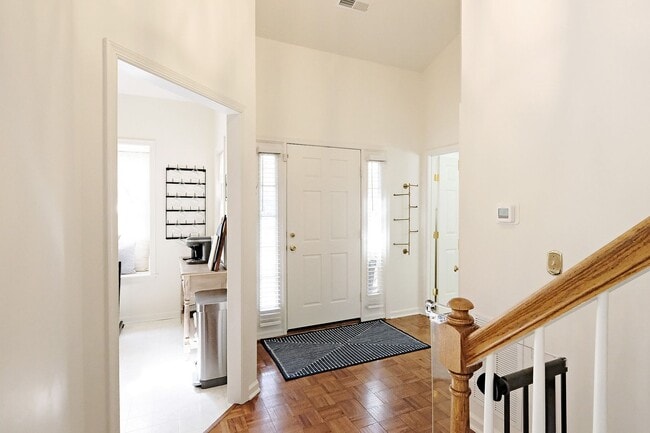 Building Photo - End-Unit Forest Lakes North Townhome