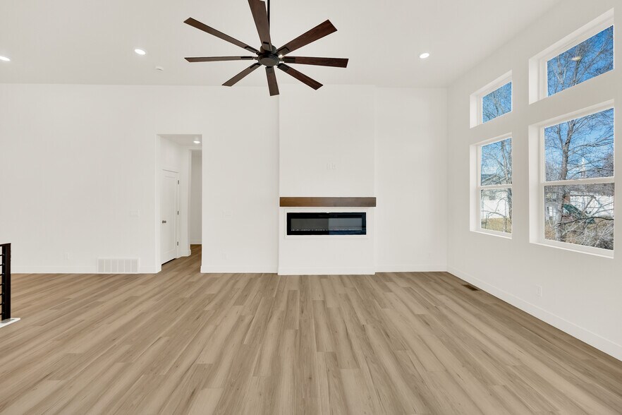 Great Room - 1605 S 1100 W