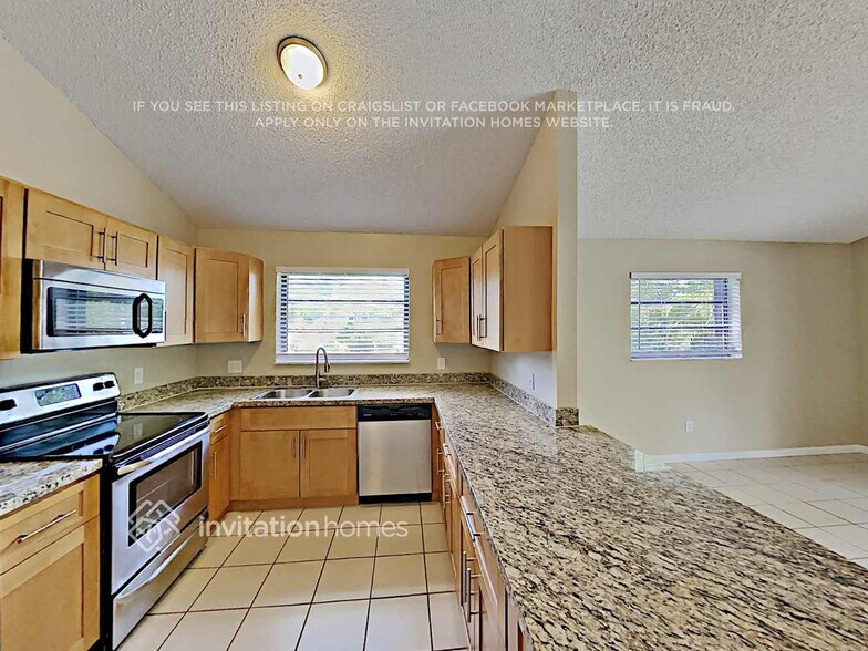 Building Photo - 8600 SW 140th Terrace