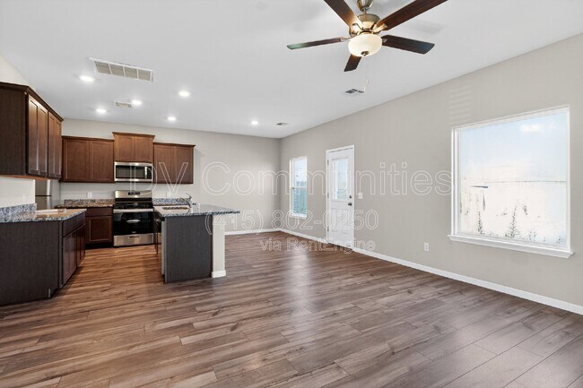 Building Photo - 1712 Amaranth Ln