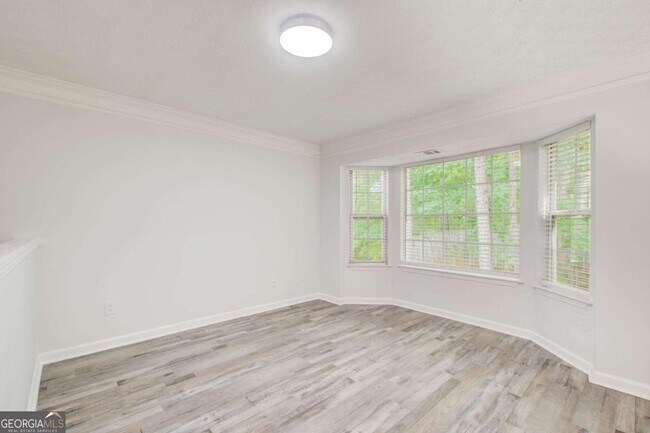Building Photo - 2470 Stonegate Dr