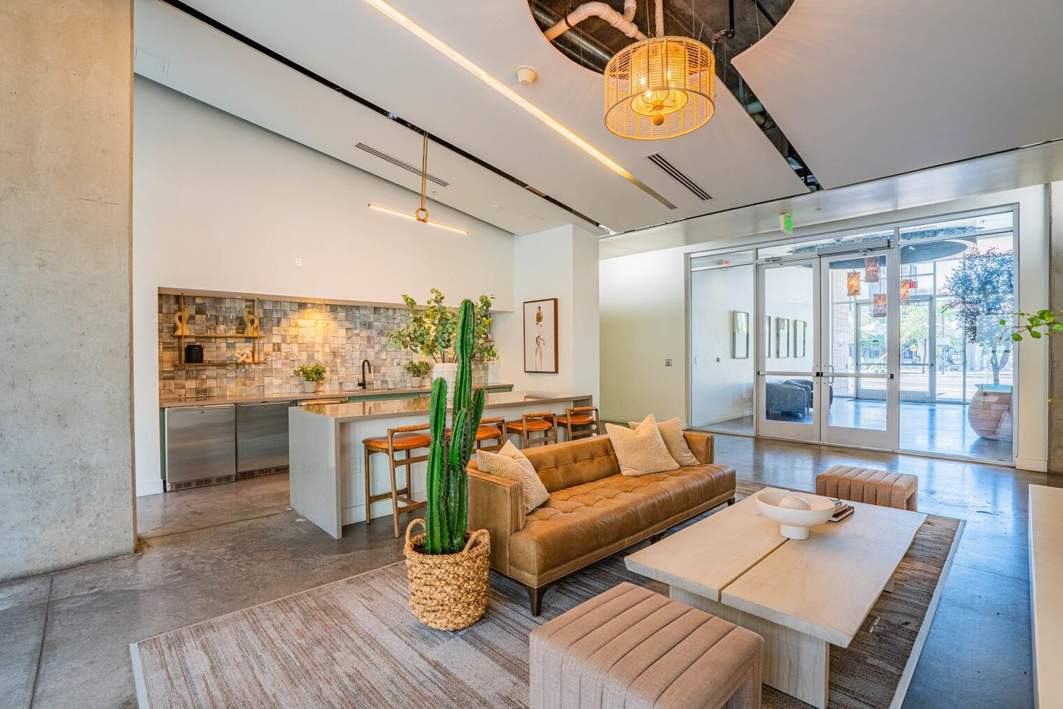 Building Photo - 333 E Roosevelt St