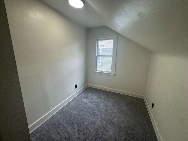 Building Photo - 5517 Drexel St