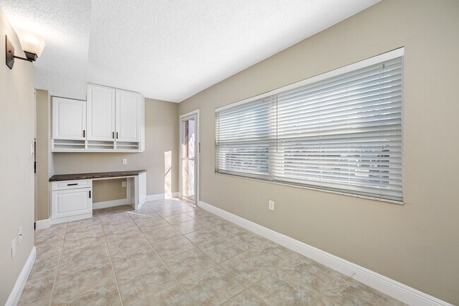 Building Photo - 10033 64th Ave N