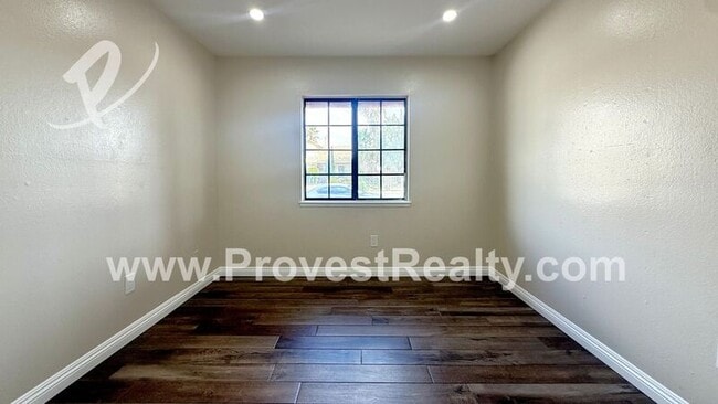 Building Photo - 12400 Pacoima Rd