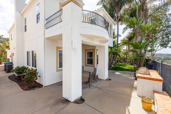 Building Photo - 6213 Paseo Privado