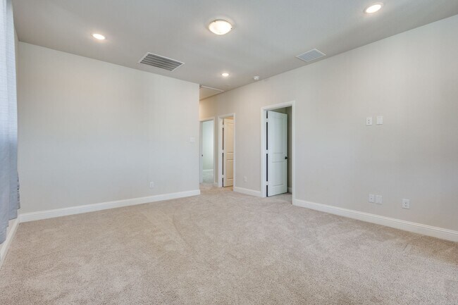 Building Photo - 10538 Downy Cup Dr