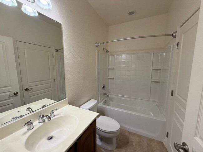 Building Photo - 55+ Del Webb home in Somersett