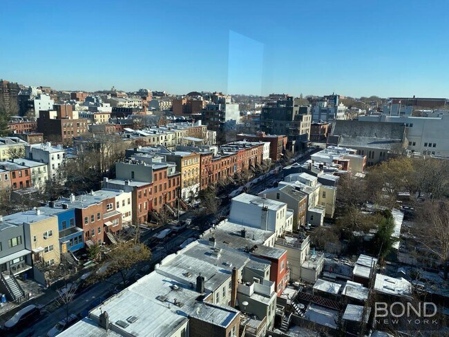 Building Photo - 635 Fourth Avenue