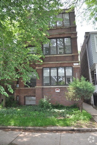 Building Photo - 1441 W Berteau Ave