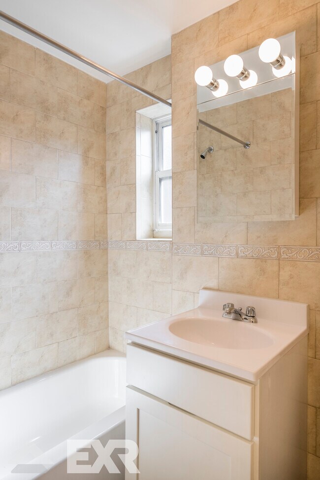 Building Photo - 110 Arlo Rd