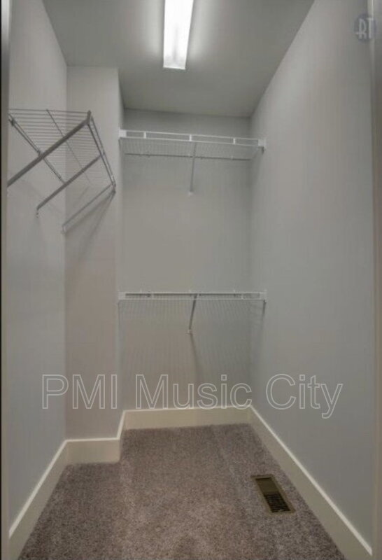 Building Photo - 121 Porter Terrace