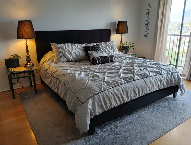 Master bedroom - 3620 Verdugo Vista Ter