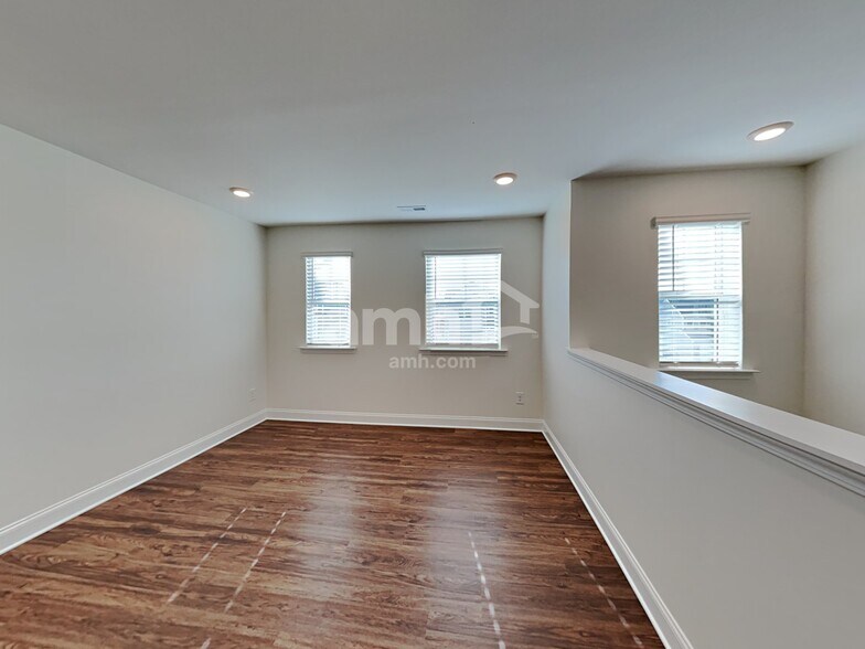 Building Photo - 110 Keyser Dr