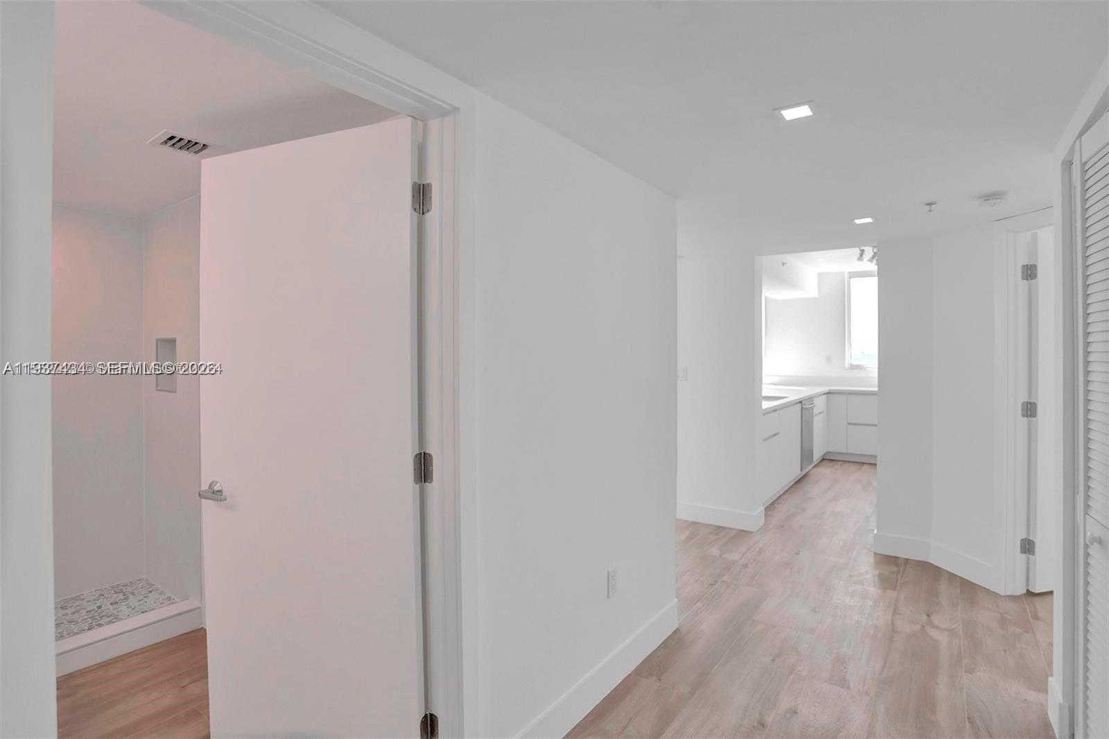 Building Photo - 650 West Ave