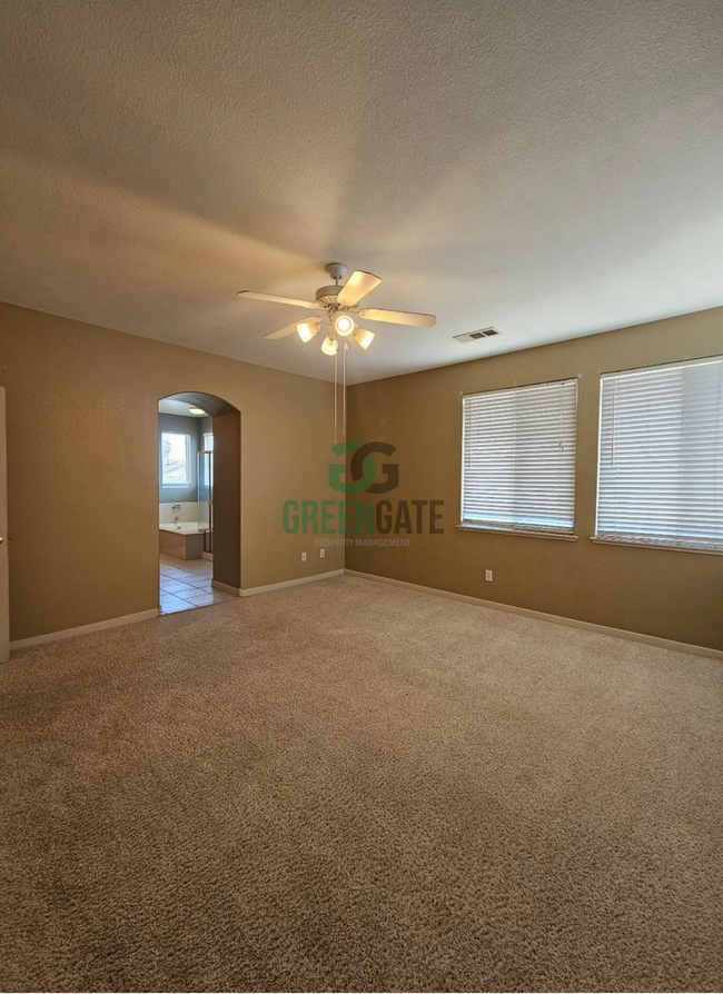 Building Photo - Price Reduced! 4 Bedroom 3 Bath Home is No...