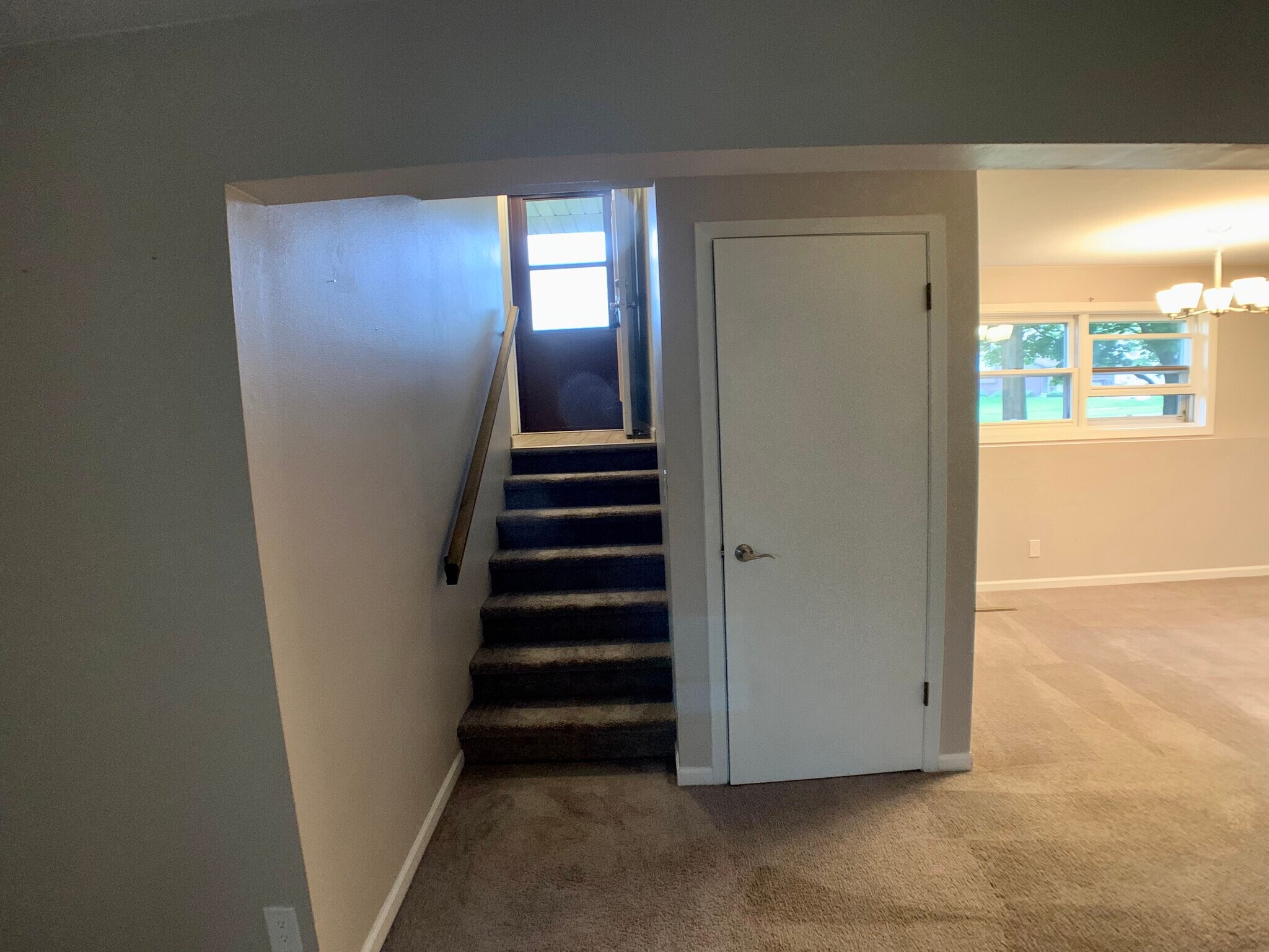 Building Photo - 5801 Williamsburg Way