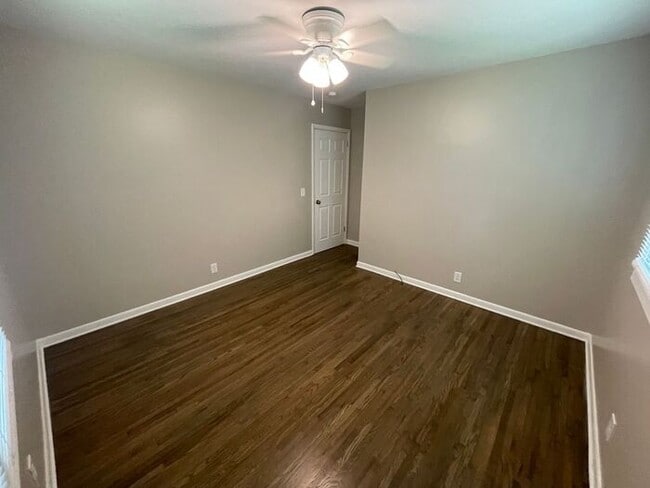 Building Photo - Lovely 3-Bedroom Home in a Great Location ...