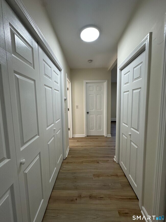 Building Photo - 42 Jefferson Ave