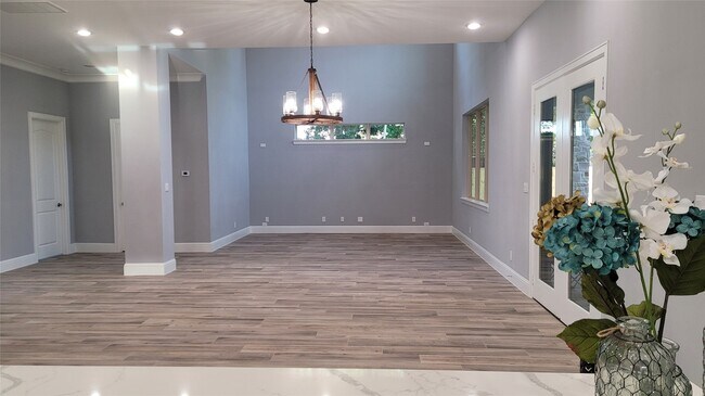 Building Photo - 9729 Neuens Rd