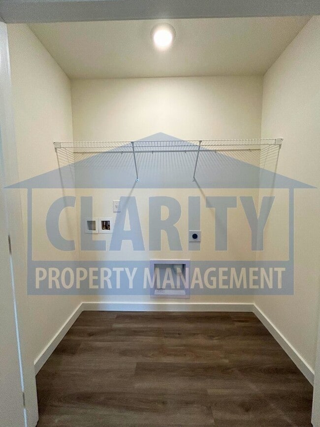 Building Photo - Newly built three bedroom townhome!