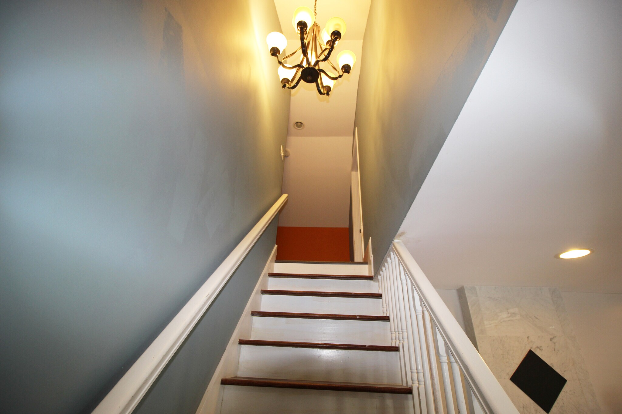 Building Photo - 3033 Toledano St