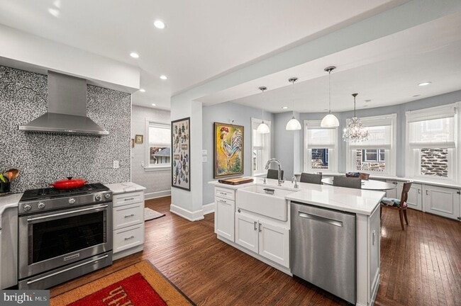 Building Photo - 217 Wayne Ave